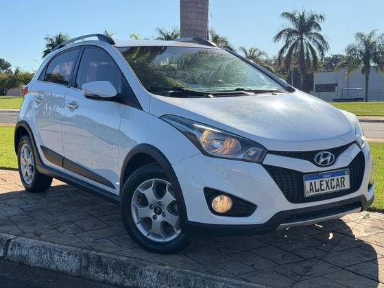 HYUNDAI HB20X 1.6 16V PREMIUM FLEX 4P AUTOMÁTICO